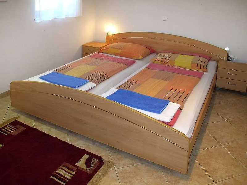 Holiday Home Yellowhouse Kaštel 0*,  Chorwacja